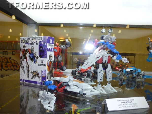 Transformers=botcon 2013 Generatations Prime Paltinum  (352 of 424)